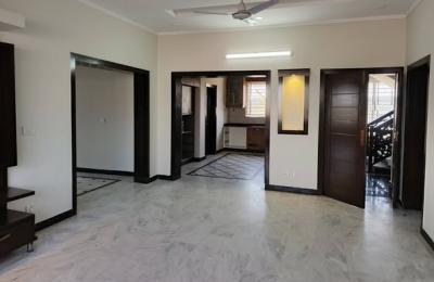 Upper portion for Rent