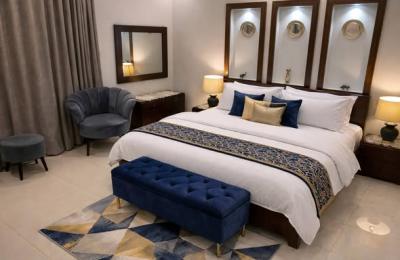 Rooms Available with Kitchen & TV lounge