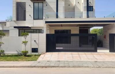 1 Kanal House For Sale
