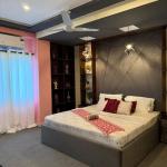 One bed penthouse available in E11/2 medical society.Daily Basis