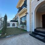 1 Kanal Spanish Themed Neo Classical Styled House