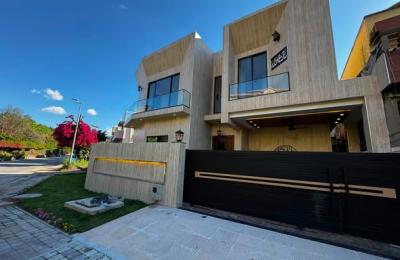 10 Marla Double Unit House