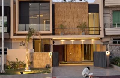 *10 Marla Ultra Designer House For Sale House