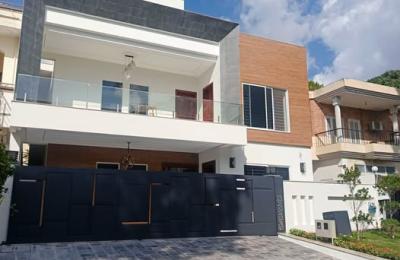 House For Sale in G-9 Islamabad !  Brand New luxury House