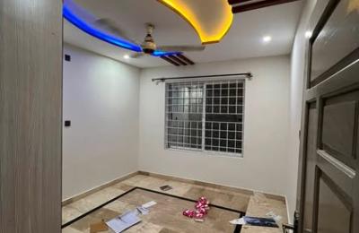 5 Marla corner🏠👍house available for rent