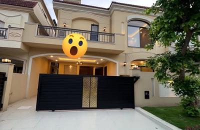 Sector c1 semi corner brand new house available for sell