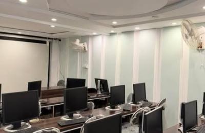 Commercial Unit for Sale .Size: 16×27