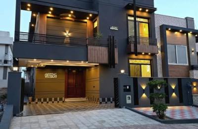 10 Marla Double Unit House
