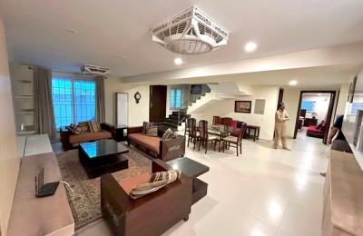 LUXURY 4-BEDROOM BASEMENT AVAILABLE FOR SHORT STAYS 🌟