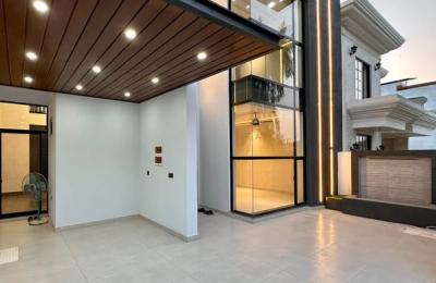 10 Marla Fully Heighted Luxury House For Sale