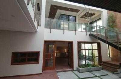 1 Kanal House For Sale