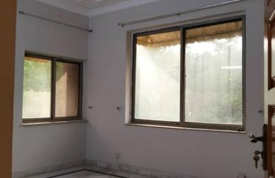 🏡 APARTMENT FOR RENT – G-11/3, MAIN IBN-E-SINA ROAD, ISLAMABAD