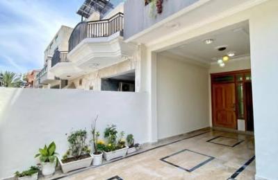 Ground portion Available for Rent