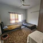 furnished room available For Rent