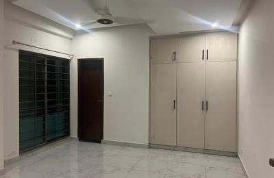 Room available For Rent